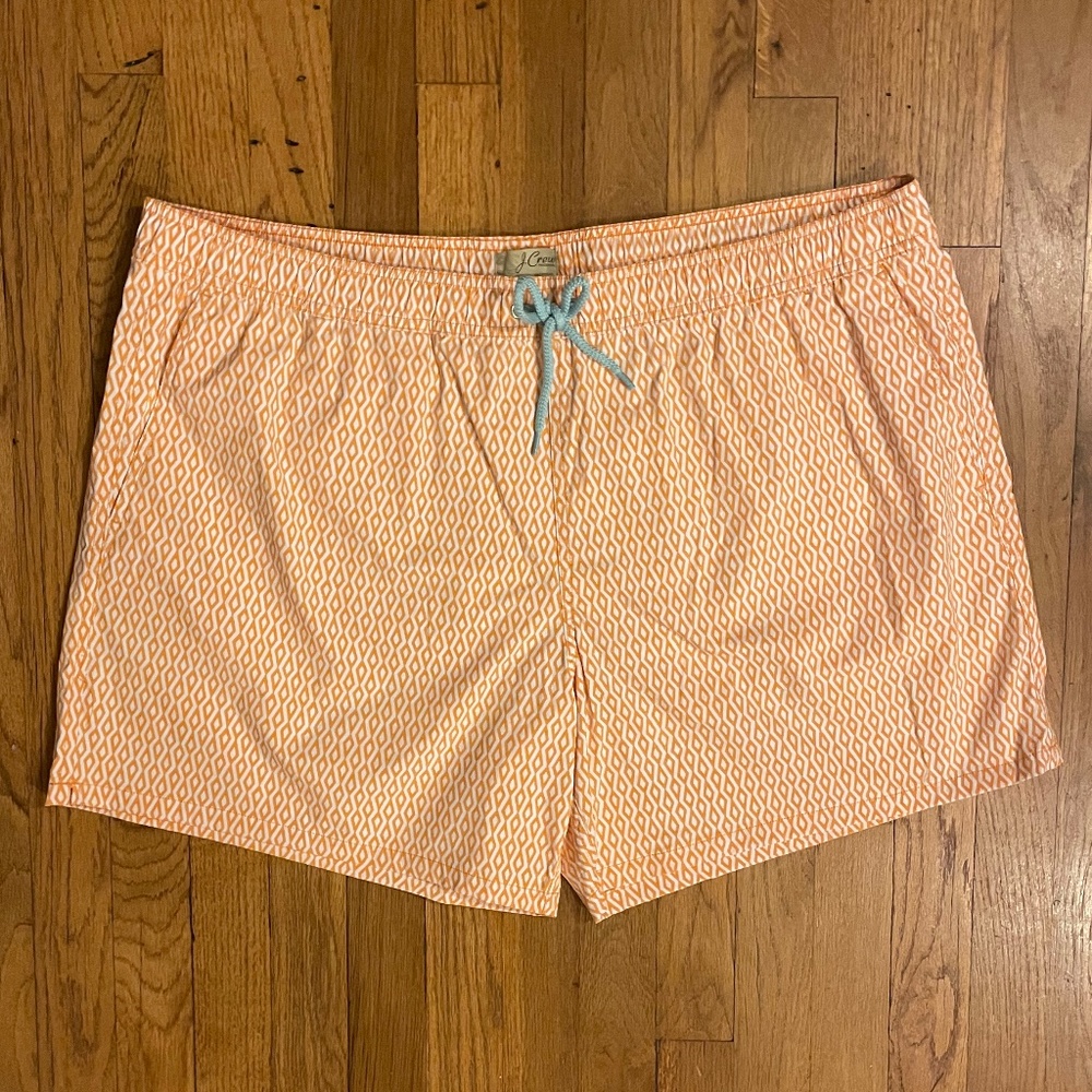 6" stretch swim trunk